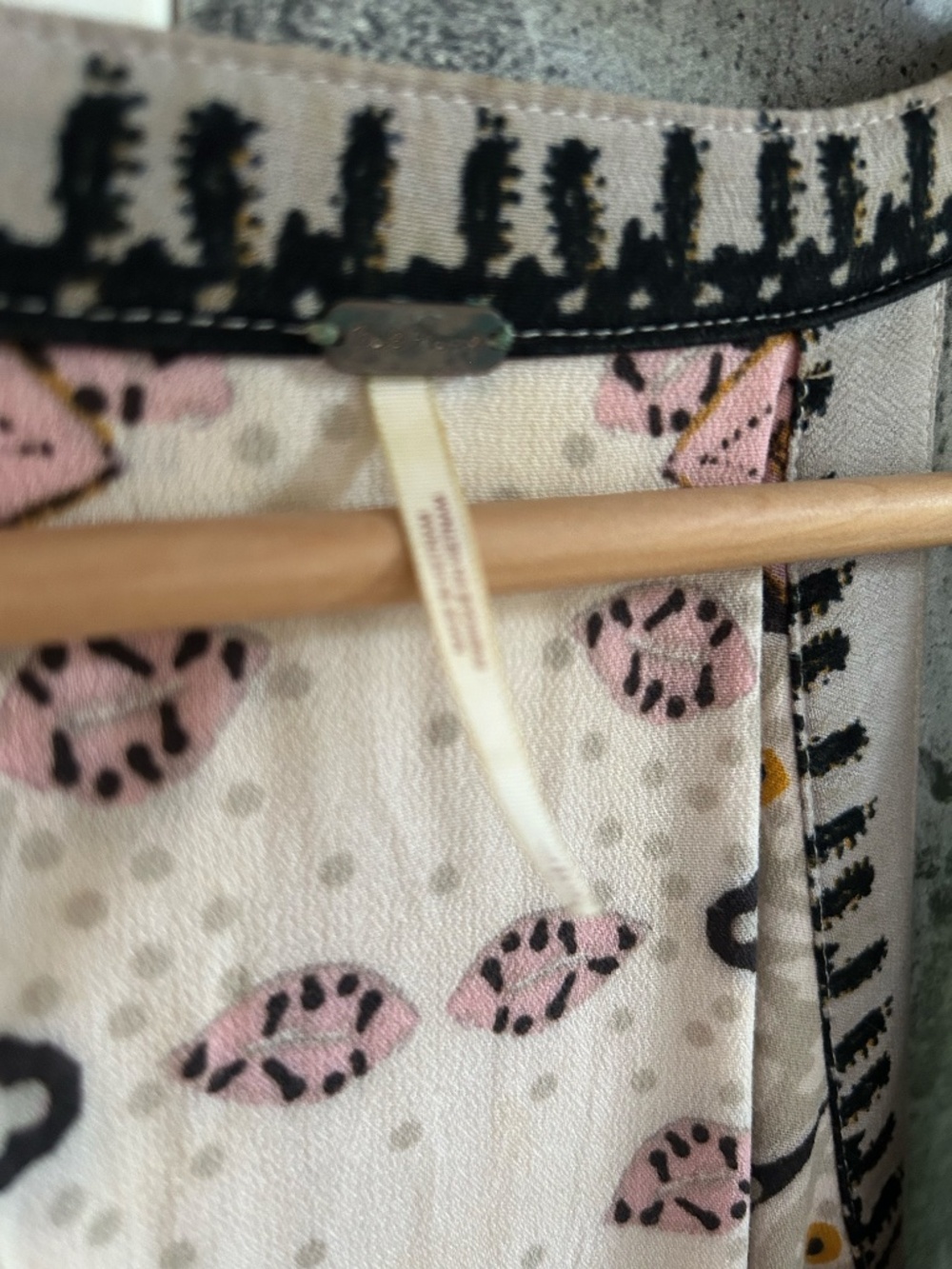 STUNNING  FREE PEOPLE Piece.   SAVE $100 - Picture 3 of 9